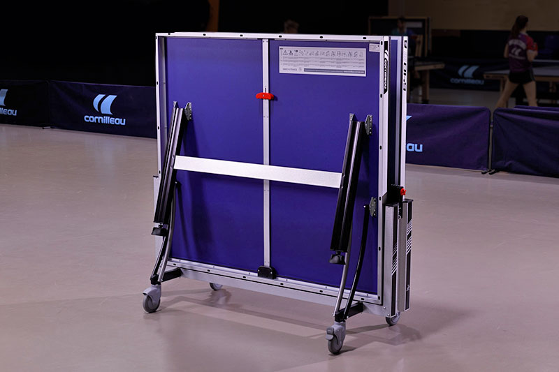table de tennis de table Cornilleau 640 ITTF indoor fermée