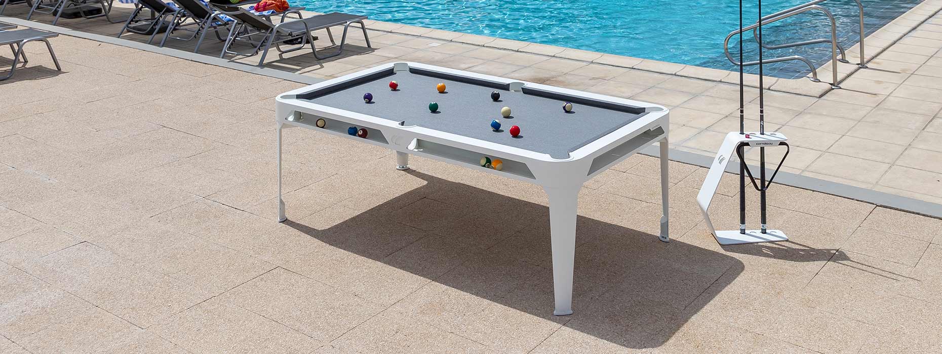 billard-ambiance-piscine-hospitality.jpg