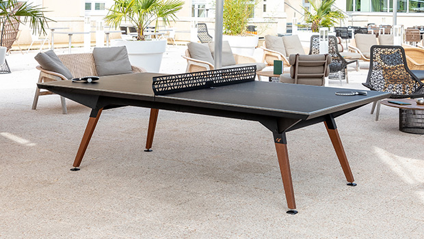 table de ping-pong noire terrasse hotel table de ping-pong noire terrasse hotel