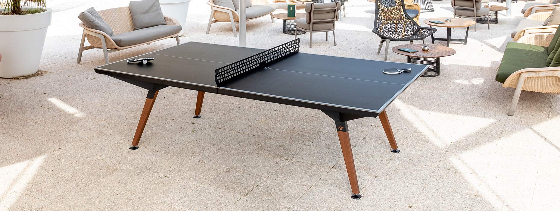 table de ping pong design extérieur terrasse hôtel table de ping pong design extérieur terrasse hôtel